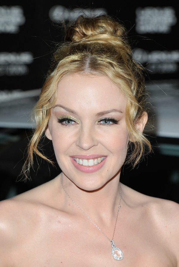 В Сеть попало фото Кайли Миноуг без макияжа