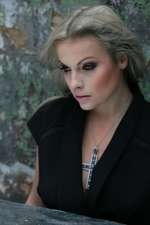 Экс-фабрикантка Маша Гойя устроила разборки с милицией