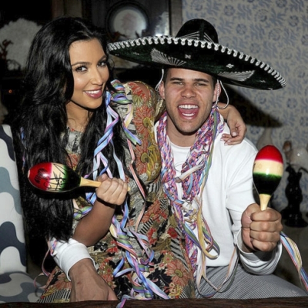 Ким Кардашян решительно подала на развод