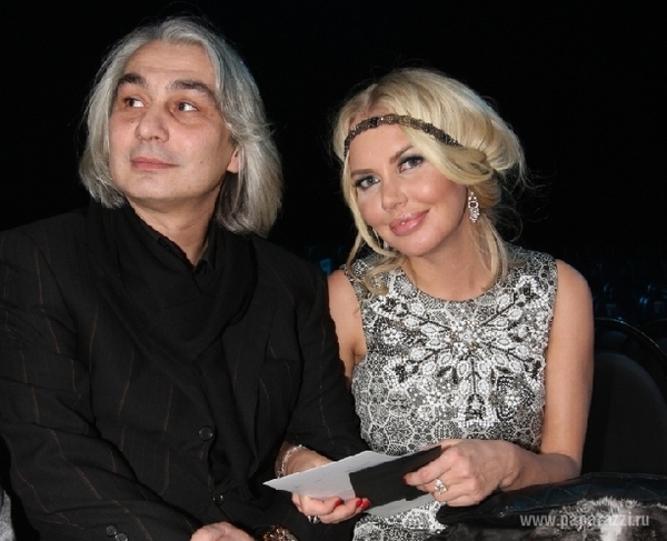 Маша Малиновская встречается с мужчиной в возрасте?