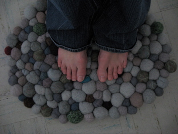 4 мастер-класса по изготовлению интересных ковриков для санузла