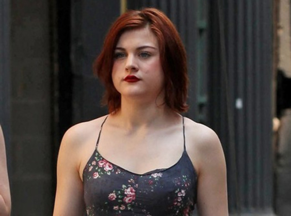 Дочь Курта Кобейна выходит замуж за двойника своего отца