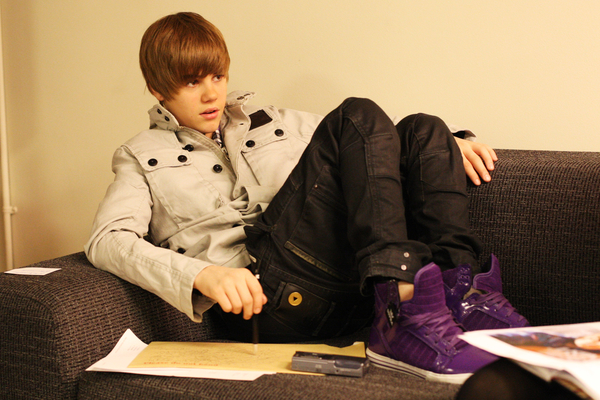 17-летний Бибер пройдет тест на отцовство