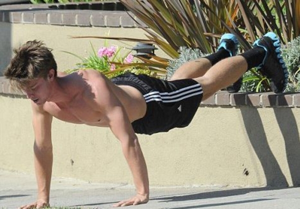 Сын Шварценеггера пошел по стопам отца