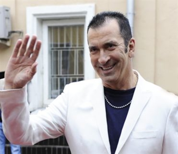 Сенсация: Александр Буйнов прилюдно изменил жене