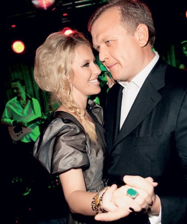 СМИ: Ксения Собчак готовится к свадьбе и рождению ребенка