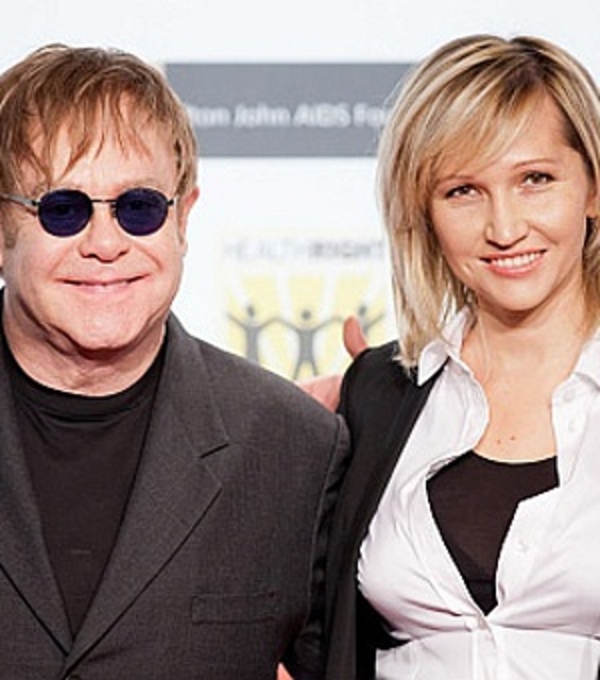 Пинчук Елена впервые вышла в свет после родов