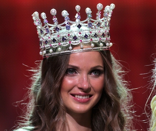 Задай вопрос Мисс Украина 2011 Ярославе Курячей и получи приз