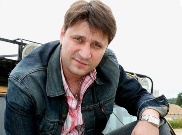 Виктор Логинов женился