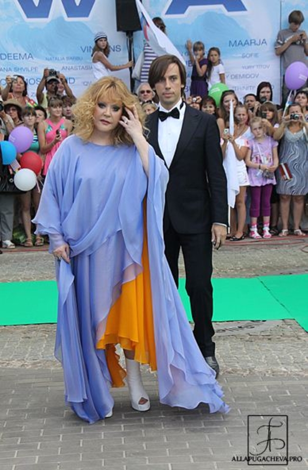 Алла Пугачева сомневается, что Киркоров зачал дочку естественным путем