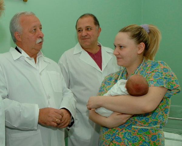 Звезды шоу-бизнеса в роддоме