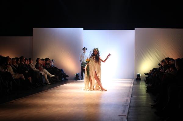 Елена Гроза