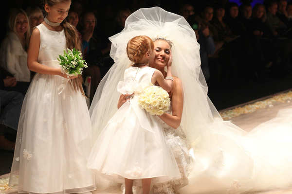 Елена Гроза