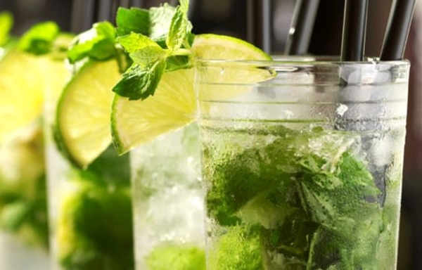 Как приготовить коктейль Мохито (ВИДЕО)