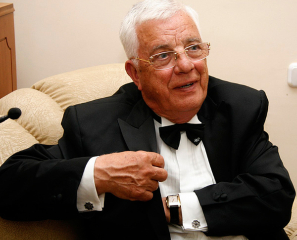 Раймонд Паулс потерял полтора миллиона долларов