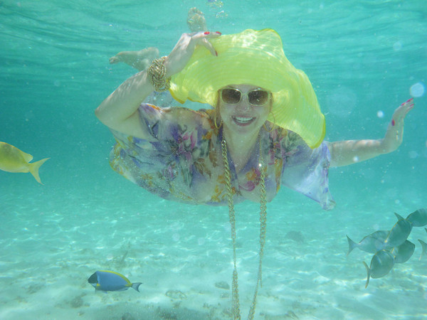 Лена Ленина снялась обнаженной под водой