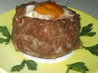 Для детей: Яйца в гнездах из фарша