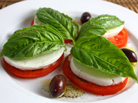 Капрезе с моцареллой Буффало