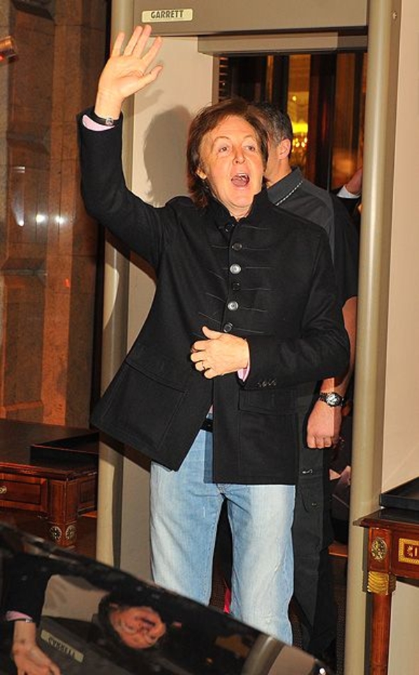 Пол Маккартни в Москве: В райдере – 16 пальм и черная комната