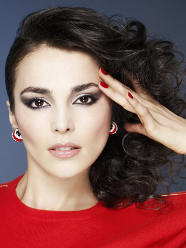 Сати Казанова отменила свадьбу по совету астролога