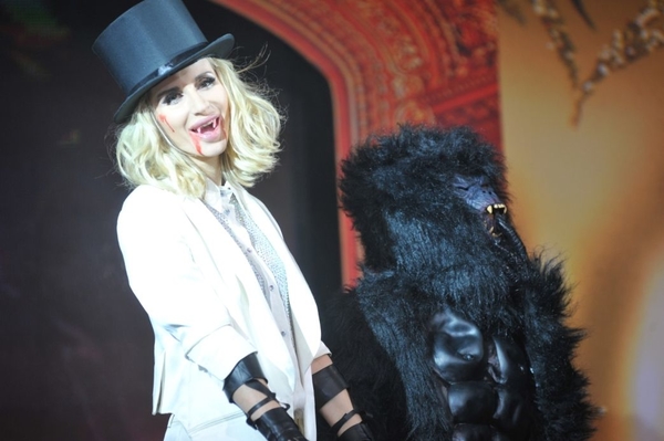 Телепроект Світське життя вручил звездам премии Золотий капелюх