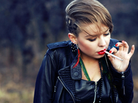 Исследование: Порнография провоцирует девушек на групповой секс