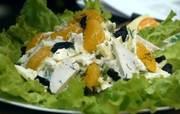Готовим салат из курицы с мандаринами (ВИДЕО)