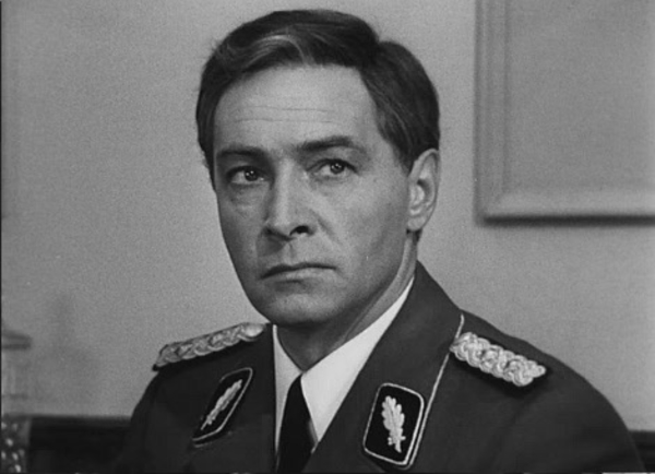 Родственники Вячеслава Тихонова хотят нажиться на его памятнике?