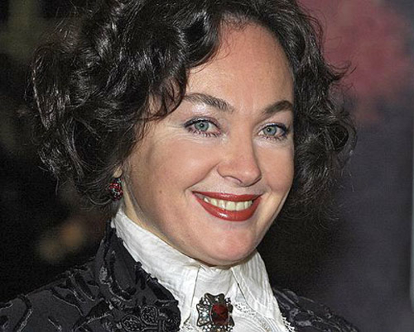 Лариса Гузеева начала выпивать из-за мужа-наркомана