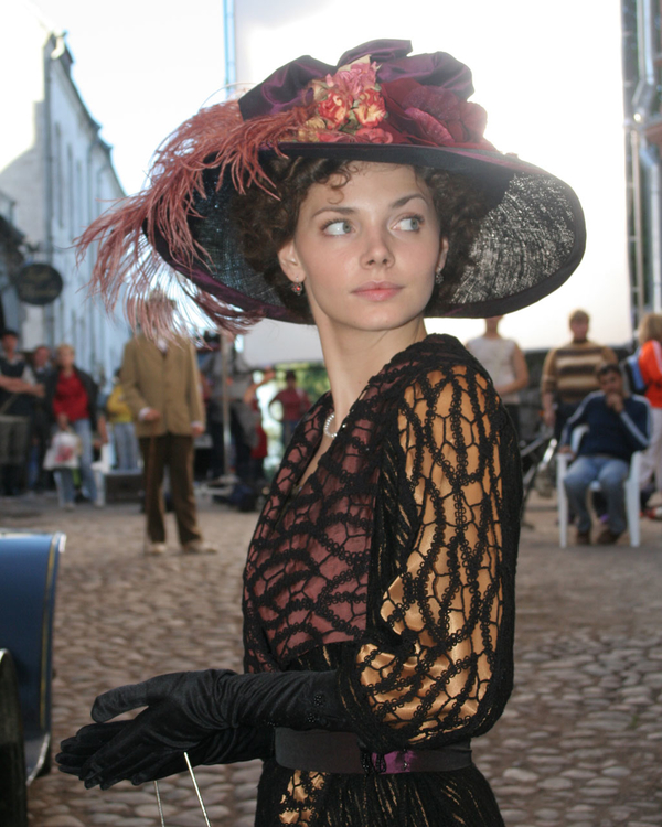 Лиза Боярская отыграла последний спектакль перед родами