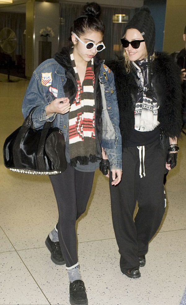 Мадонна смутила дочку своим нарядом