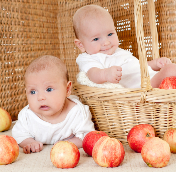 Англичанка родила близнецов с разницей в два года