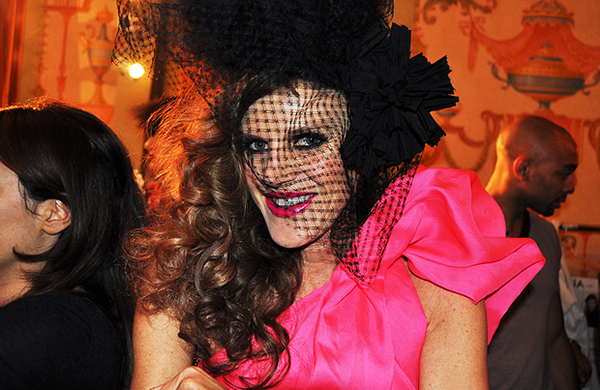 Новогоднее поздравление от главной модницы мира