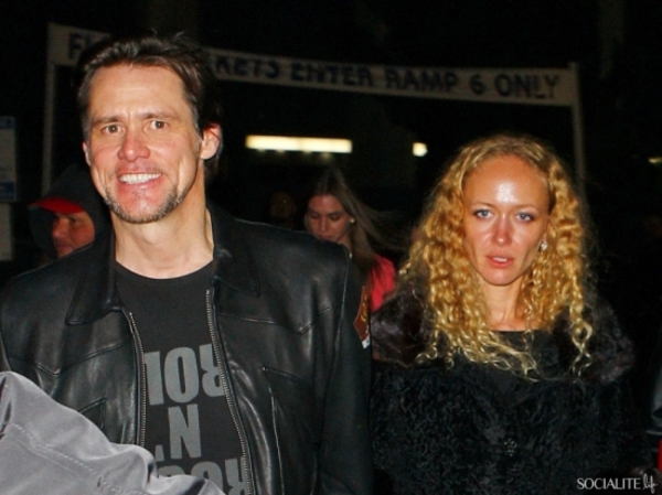 Джим Керри закрутил роман с русской студенткой