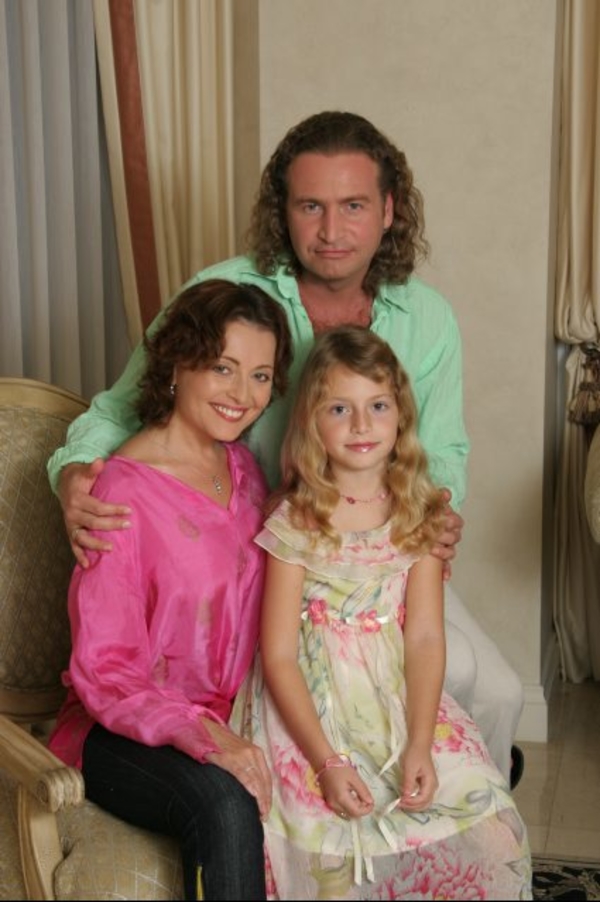 Леонид Агутин и Анжелика Варум бросили единственную дочь?