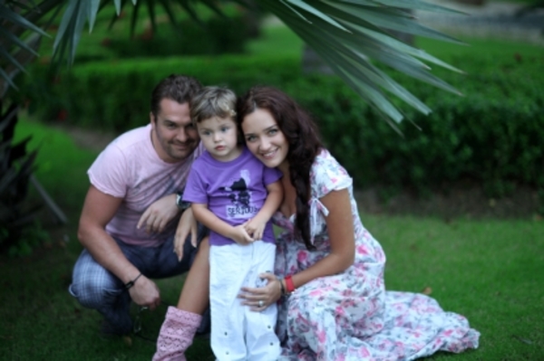 Жена Пономарева позволила ему чаще видеть сына