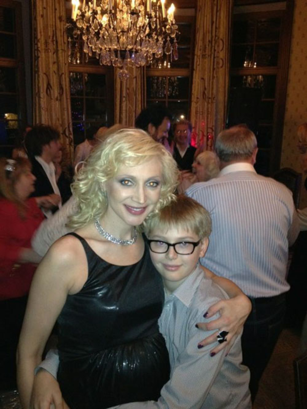 Беременная Кристина Орбакайте показала свой животик