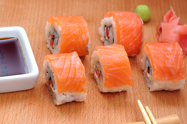 Как приготовить ролл Филадельфия (ВИДЕО)