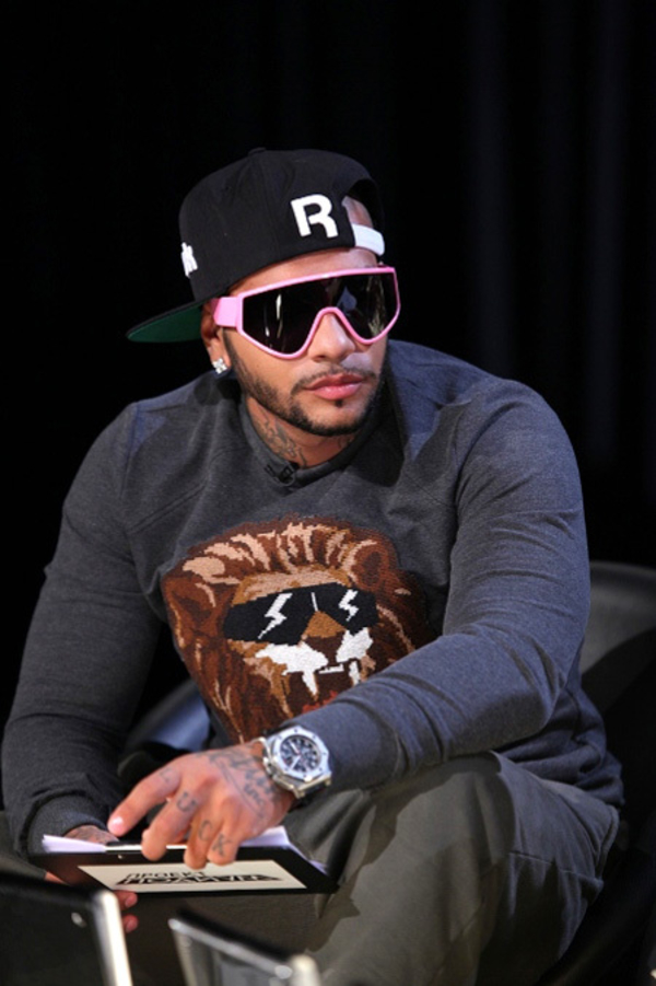 Тимати высмеял непристойный наряд Светланы Светиковой