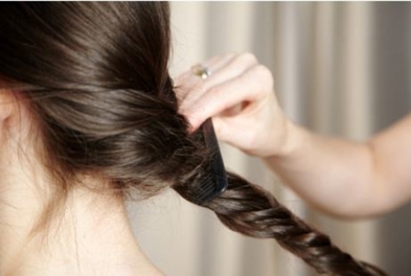 Мастер-класс: Плетем стильную косу Рыбий хвост