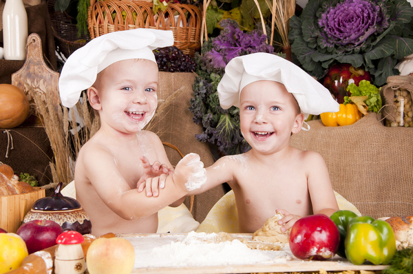 Как воспитывать детей с небольшой разницей в возрасте