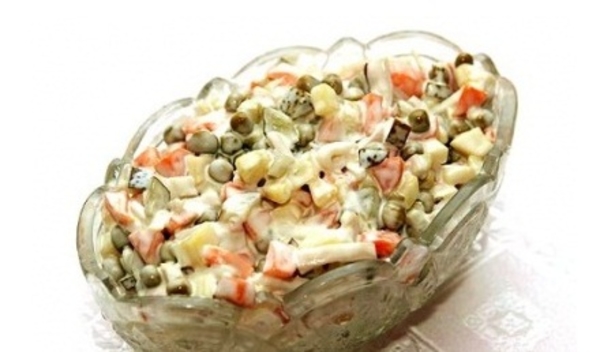 Как приготовить салат из картофеля и кальмаров (ВИДЕО)