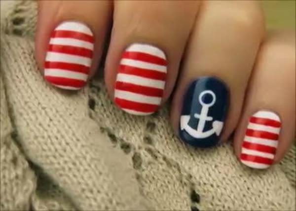 Модный маникюр в морском стиле!