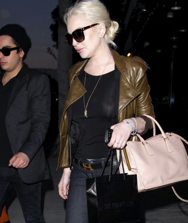 Линдсей Лохан забыла надеть нижнее белье