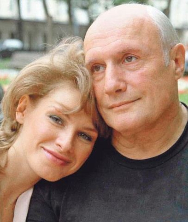 Супруга Александра Пороховщикова подает на развод