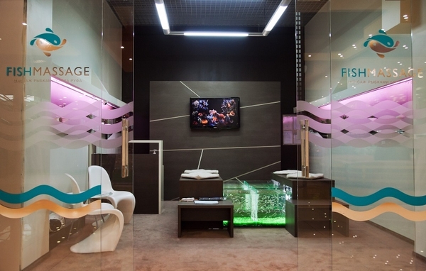 Массаж рыбками: триста нежных поцелуев