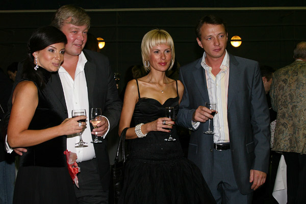 Сгорел загородный дом экс-жены Марата Башарова