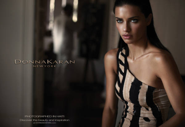 Жгучая Adriana Lima для Donna Karan