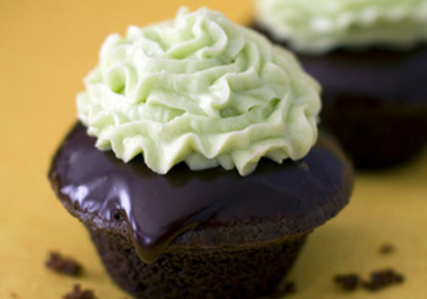 Ученые приравняли сладости к алкоголю и табаку