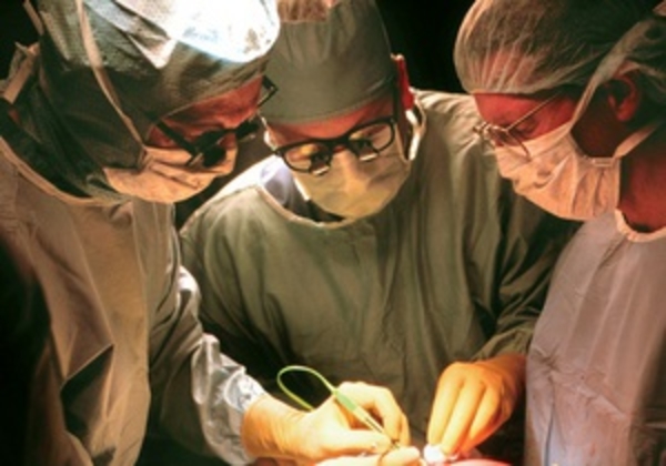 Уникальная операция: Девятилетней девочке пересадили шесть органов